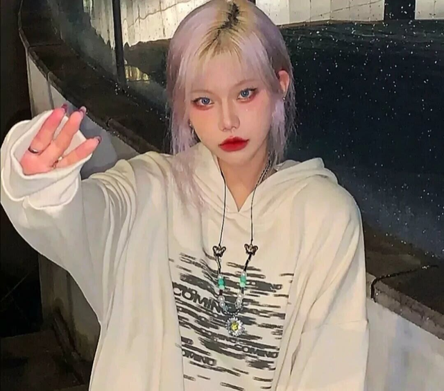 大佬都在用的微拽女生头像
