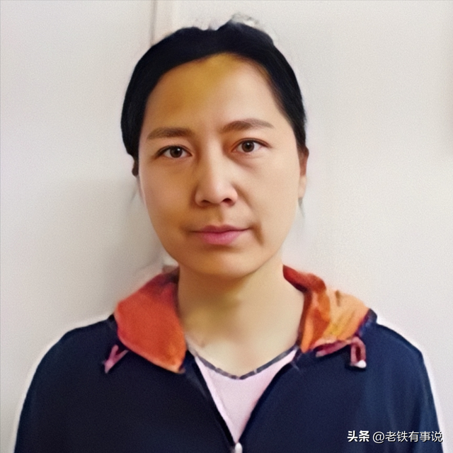 好色贪官罗亚平,强睡男下属,花钱玩领导,人送外号土地奶奶。