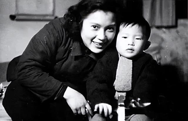 被称为中国第一美女,99岁高龄依然有人追,看看她是谁?
