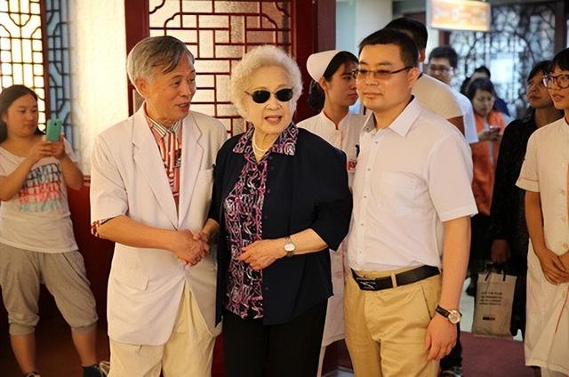 被称为中国第一美女,99岁高龄依然有人追,看看她是谁?