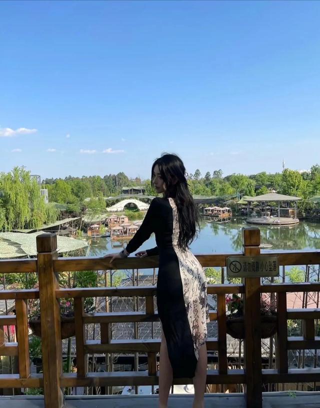 性感高挑模特街拍，美女丝袜