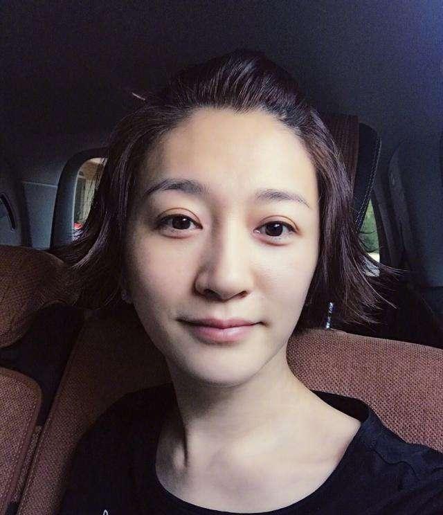 真正优雅的女人,一般都具备这4个特征,即使长相普通,也很精致