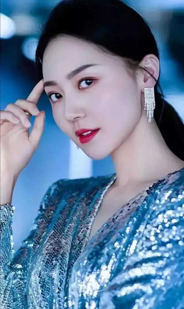 20位女性的千娇百媚,都被高清相机记录下来