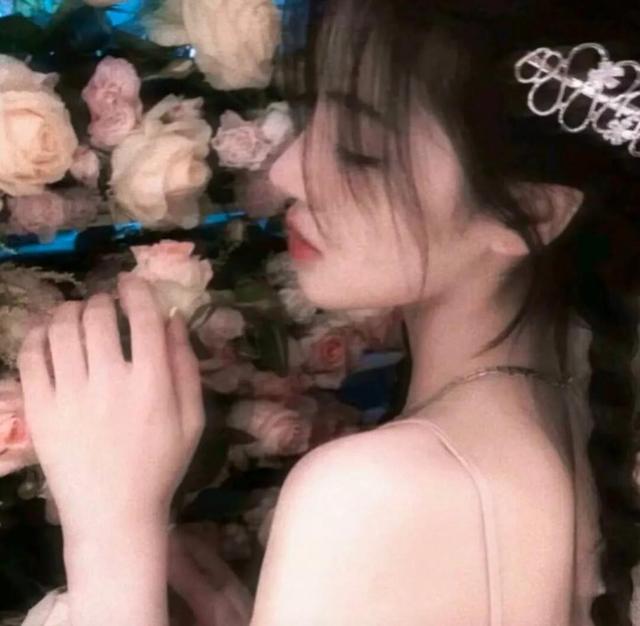 个性女生头像｜人间烟火 各有遗憾