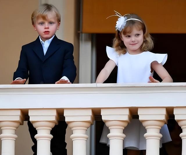 摩纳哥王妃：逃婚3次被抓回，丈夫私生子找上门，结婚11年伤透心