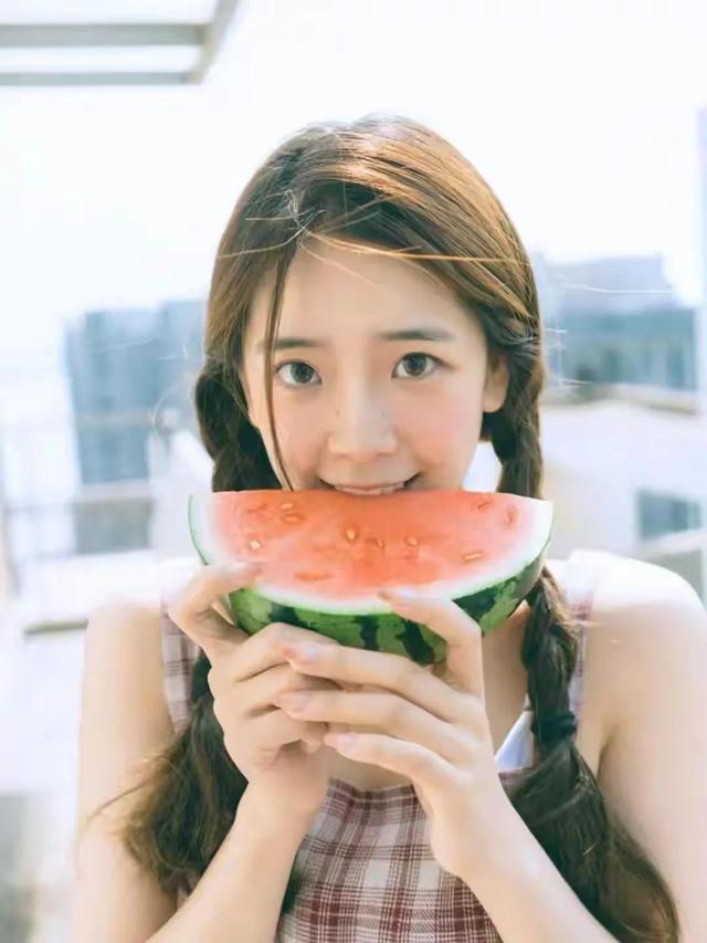 20位女性的千娇百媚,都被高清相机记录下来