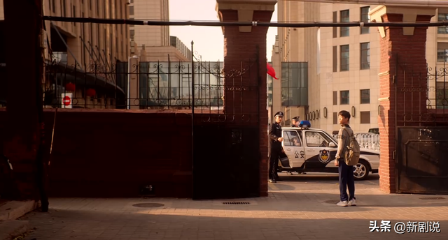 美女接连上吊身亡，调查后发现，她们都与一个男人有关！