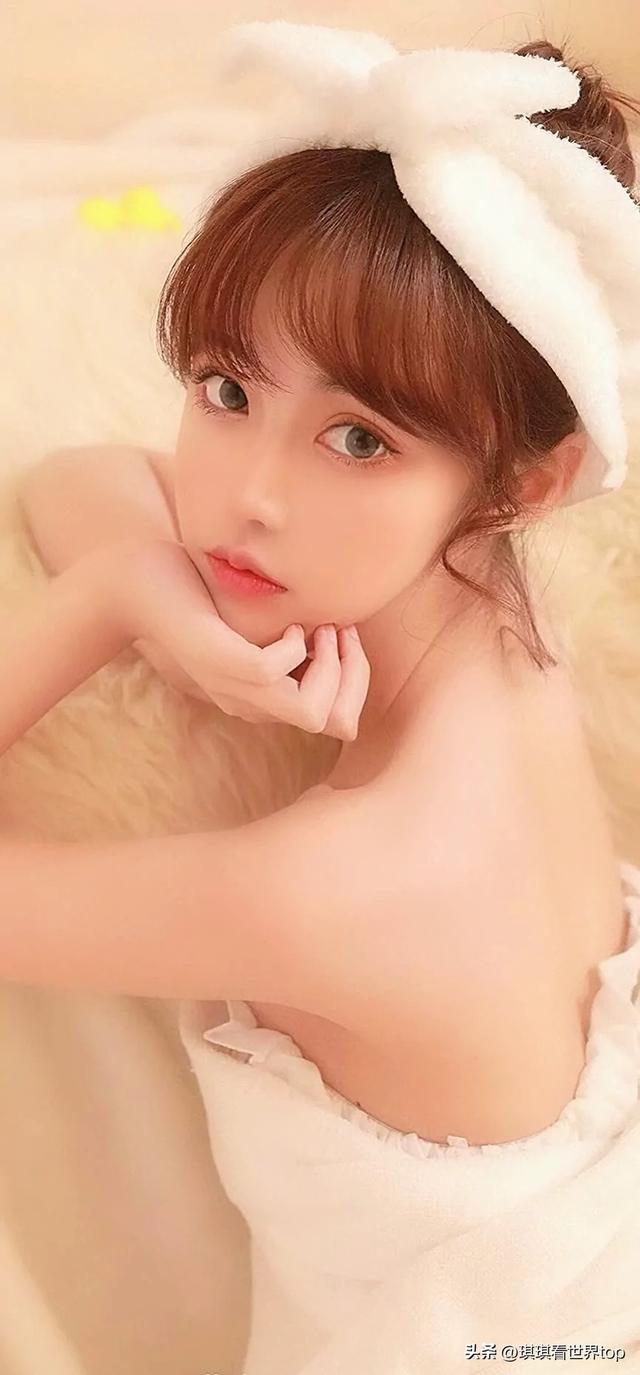 阳光美丽的火辣美女图片 写真图片
