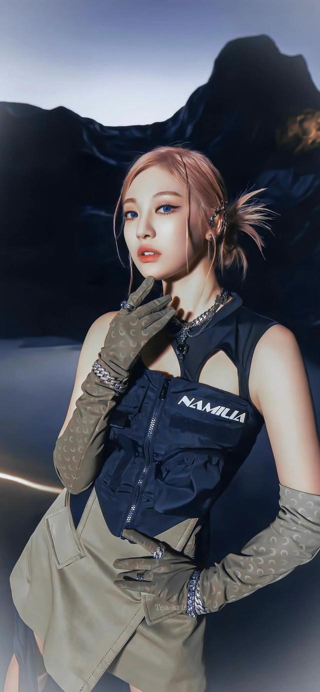 美女姐姐壁纸｜身材很有魅力