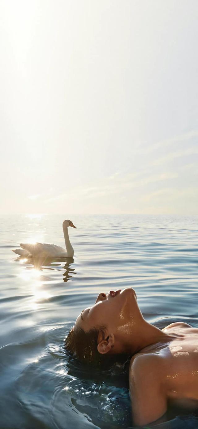 美女姐姐壁纸｜身材很有魅力