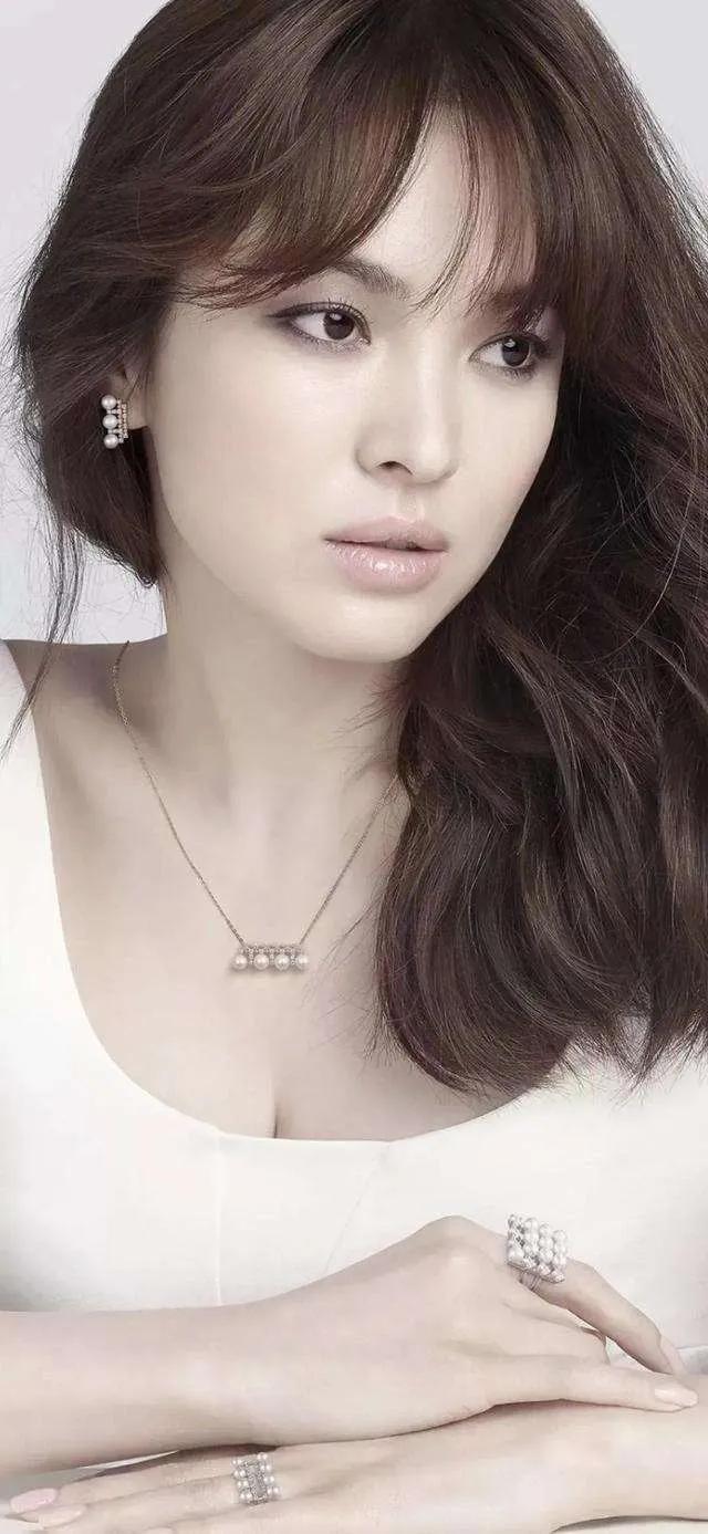 韩国年轻漂亮的女孩