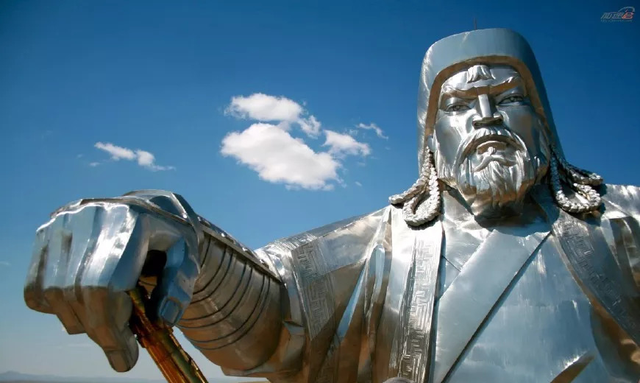 她说蒙古人体臭还不如挤奶工,后来被成吉思汗俘虏因美貌做了皇后