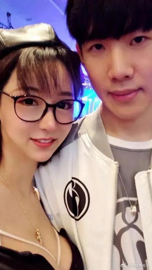 笑了，“钱枫事件”的女主疑似是和ROTK对喷过的“大奶雪”…