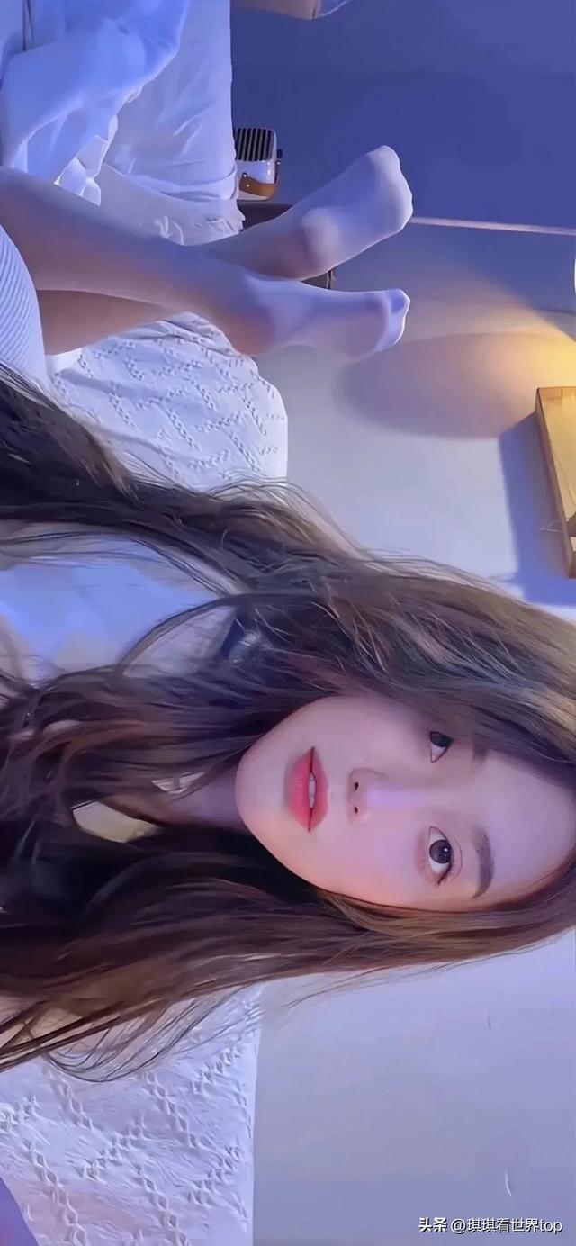 阳光美丽的火辣美女图片 写真图片