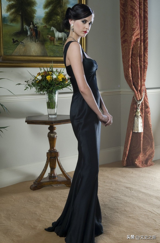 美女间谍克里斯汀：曾是波兰小姐，色诱敌人救同伴，邦德女郎原型