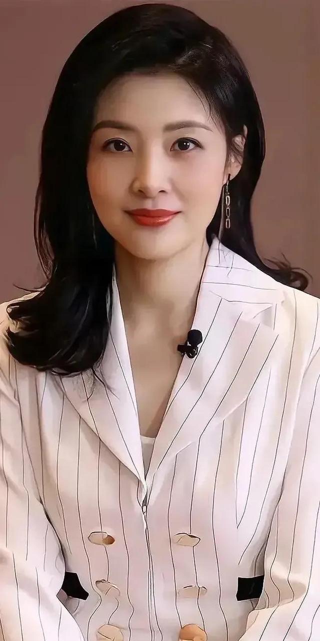 20位女性的千娇百媚,都被高清相机记录下来