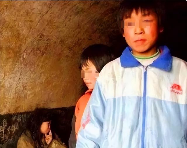 19岁少女被3人强奸15年，父子三人以她取乐，行为残忍令人发指！