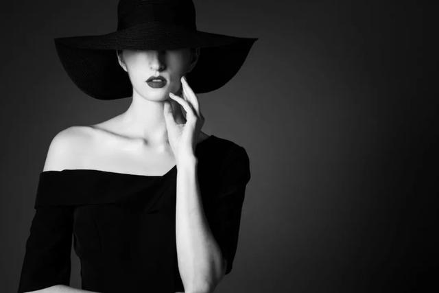 一个女人最大的绝情,不是冷战,也不是拉黑,而是这两个字……