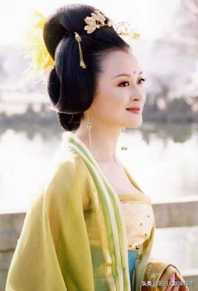 四大美女的代名词――“沉鱼”、“落雁”、“闭月”、“羞花”