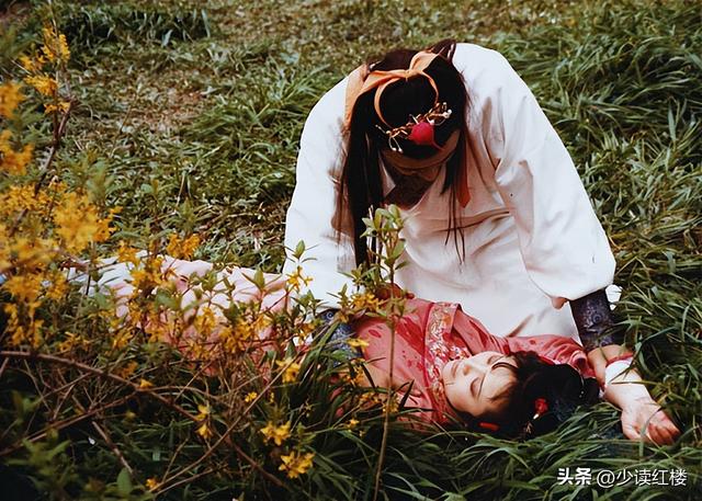 贾宝玉无意中做了三件事，没有任何恶意，却害了三个女孩的幸福