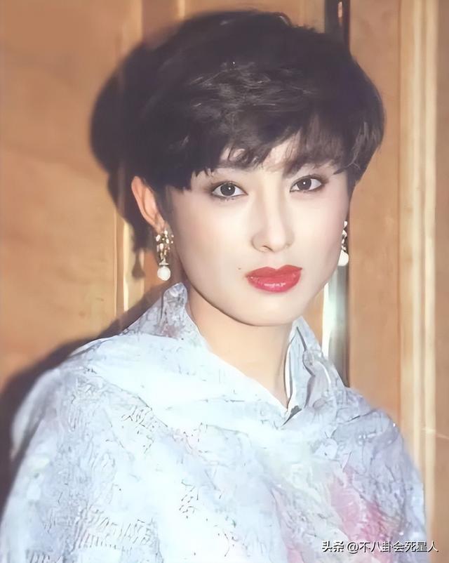 虽不是公认大美人，但合照不输林青霞王祖贤，这8位女港星被低估