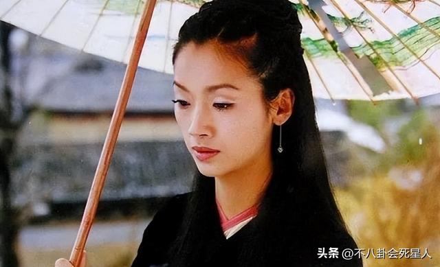 虽不是公认大美人，但合照不输林青霞王祖贤，这8位女港星被低估