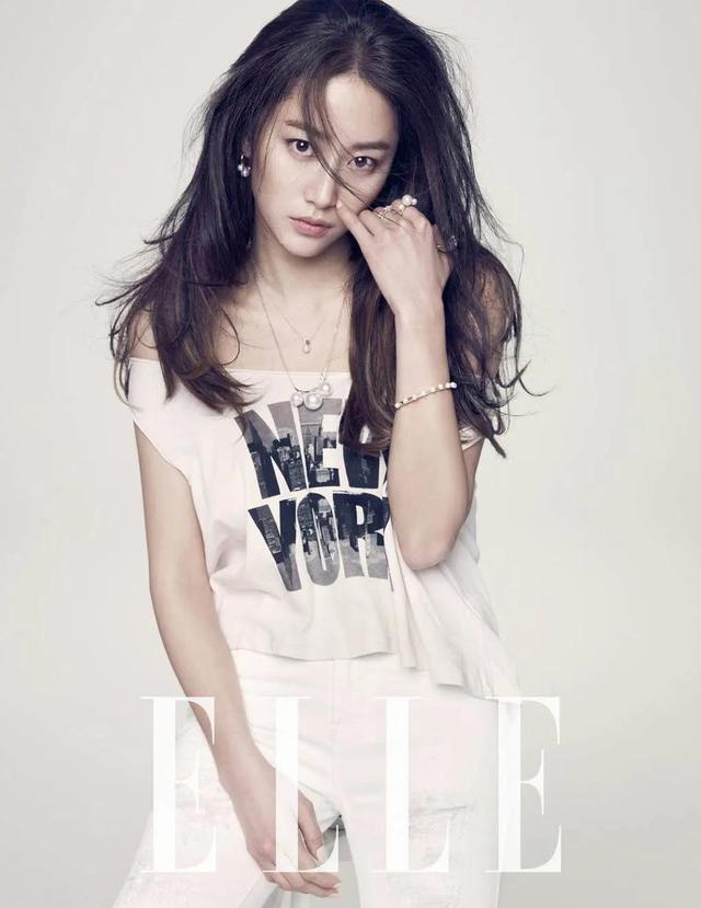 韩国年轻漂亮的女孩