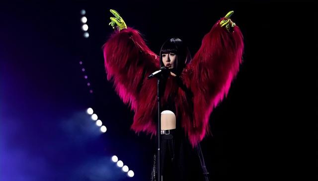 “浪姐”这一夜，日本女星登顶人气榜，“二次元”们彻底摊牌了