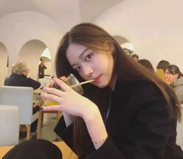 20位女性的千娇百媚,都被高清相机记录下来