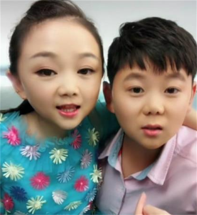 19年成都“最美袖珍女”结婚,却因长相引起争议,婚后生活如何?