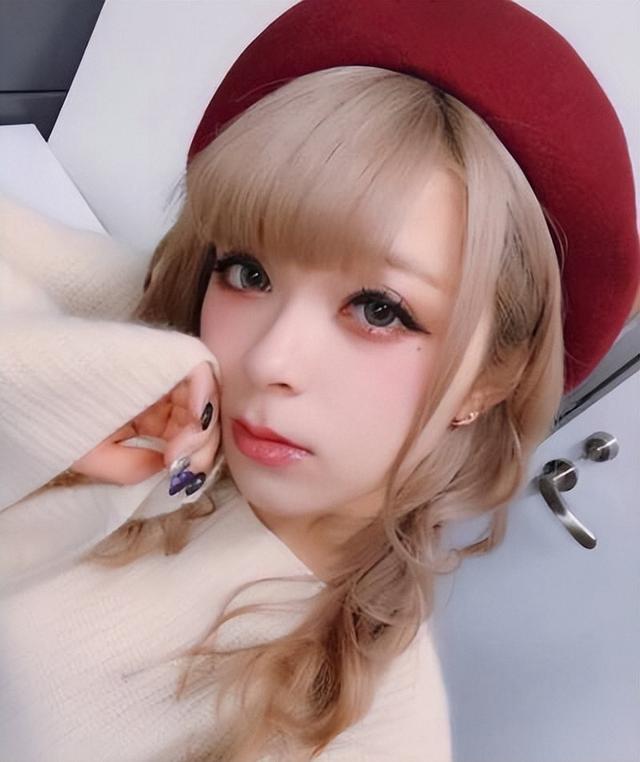 “浪姐”这一夜，日本女星登顶人气榜，“二次元”们彻底摊牌了