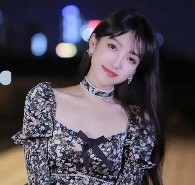 20位女性的千娇百媚,都被高清相机记录下来