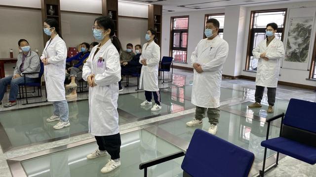 半月谈丨“不用保佑我发财了,请保我健康!”年轻人养生动真格了