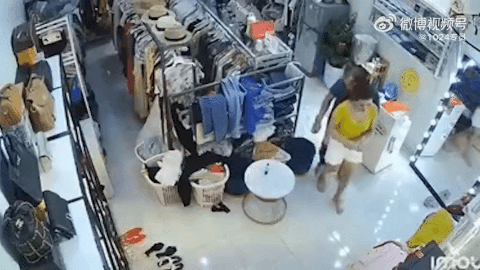 以戴套为由机智反杀性侵者事件