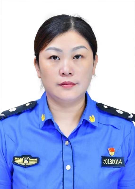 发现重庆之美丨有柔情有智慧有毅力，她被大家称为“城管花木兰”