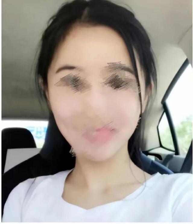 95后北京大学法学系美女——包丽