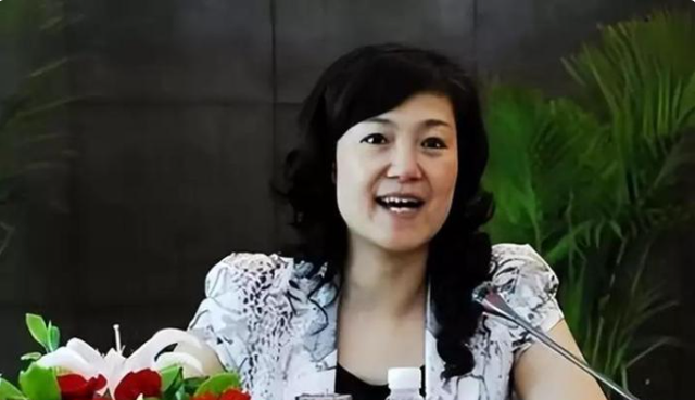 四川美女书记与男下属发生不正当关系！受到严重惩罚！