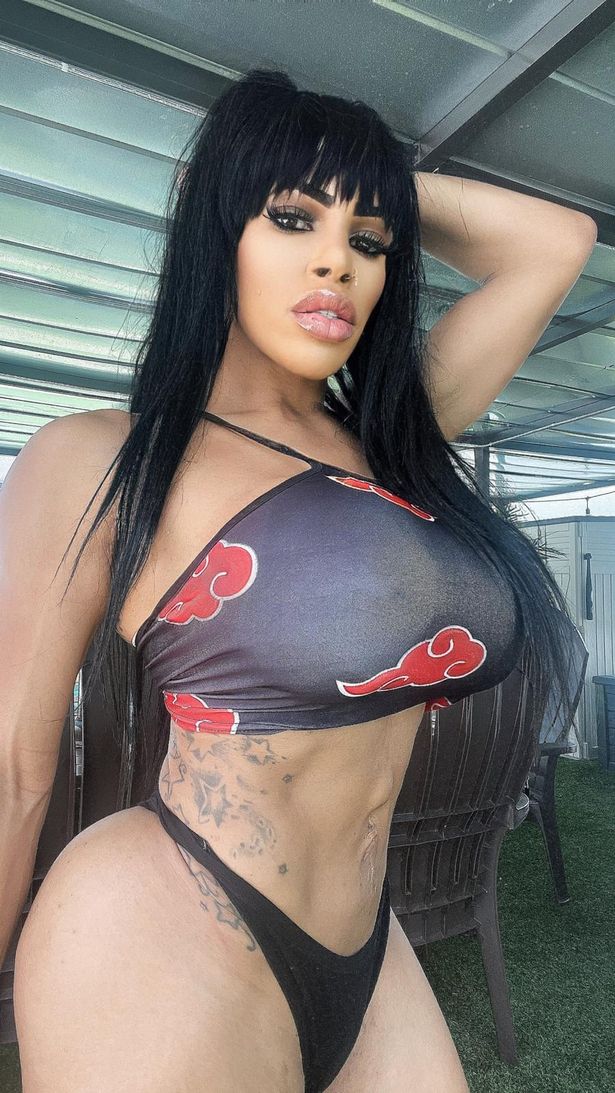 美国网红:我做了五次隆胸、臀部手术 不会停止