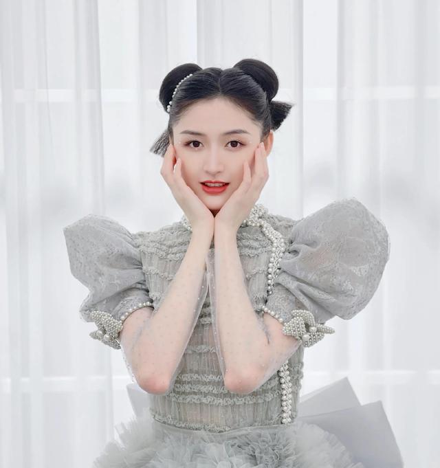 四川美女康可人