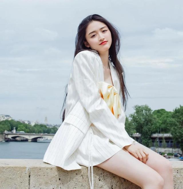 四川美女康可人