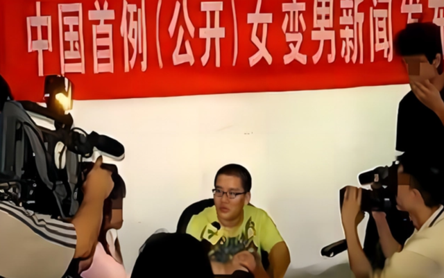 18年前，中国首例公开“变性”成男人的宁夏女孩耿兰俊，过得如何