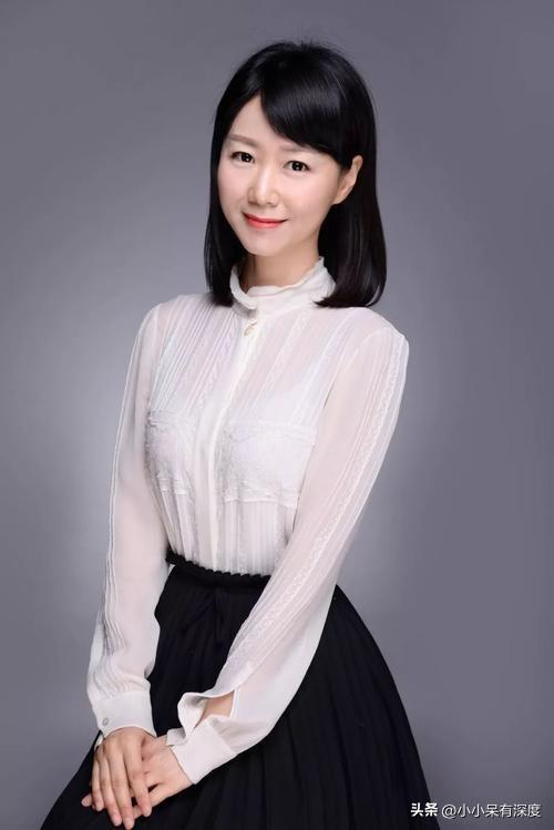 安徽卫视美女吴薇近况，她长相十分漂亮，早已结婚，老公是谁成谜