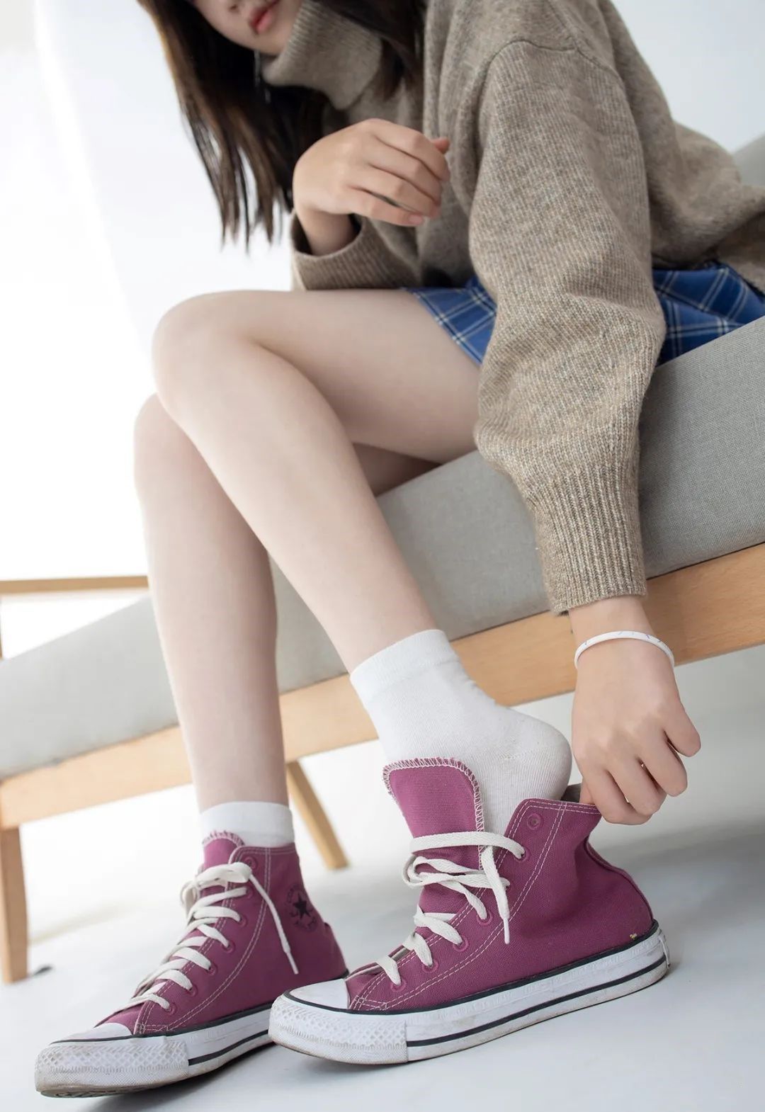 女大学生原味网络交易，狂敛财！