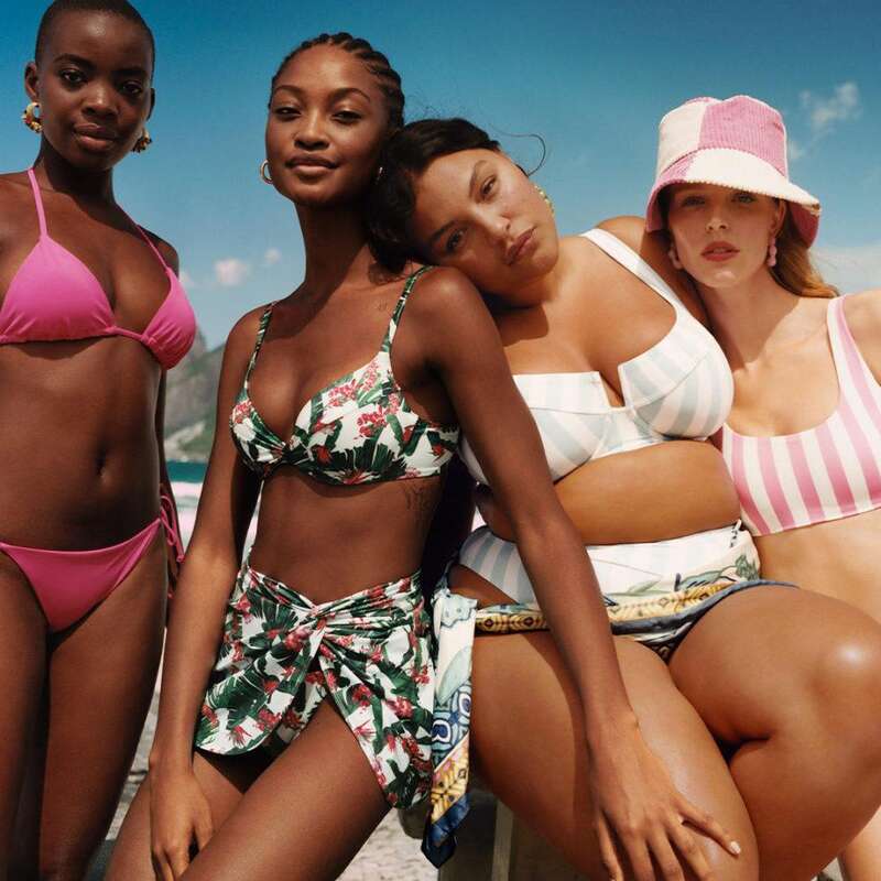 28岁兔女郎领衔泳装秀,模特们苗条紧致很养眼