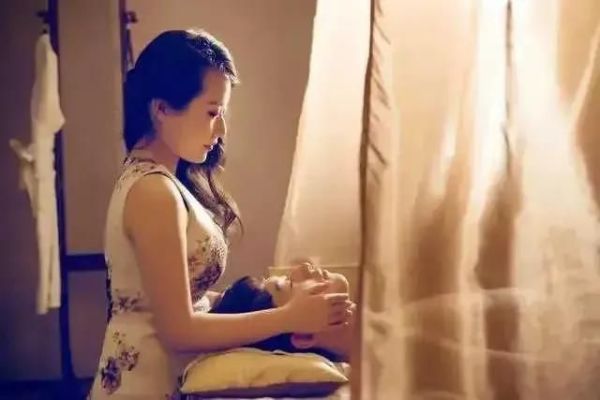 泰国著名的毒奶服务，40分钟一次，游客直呼：身体被掏空了