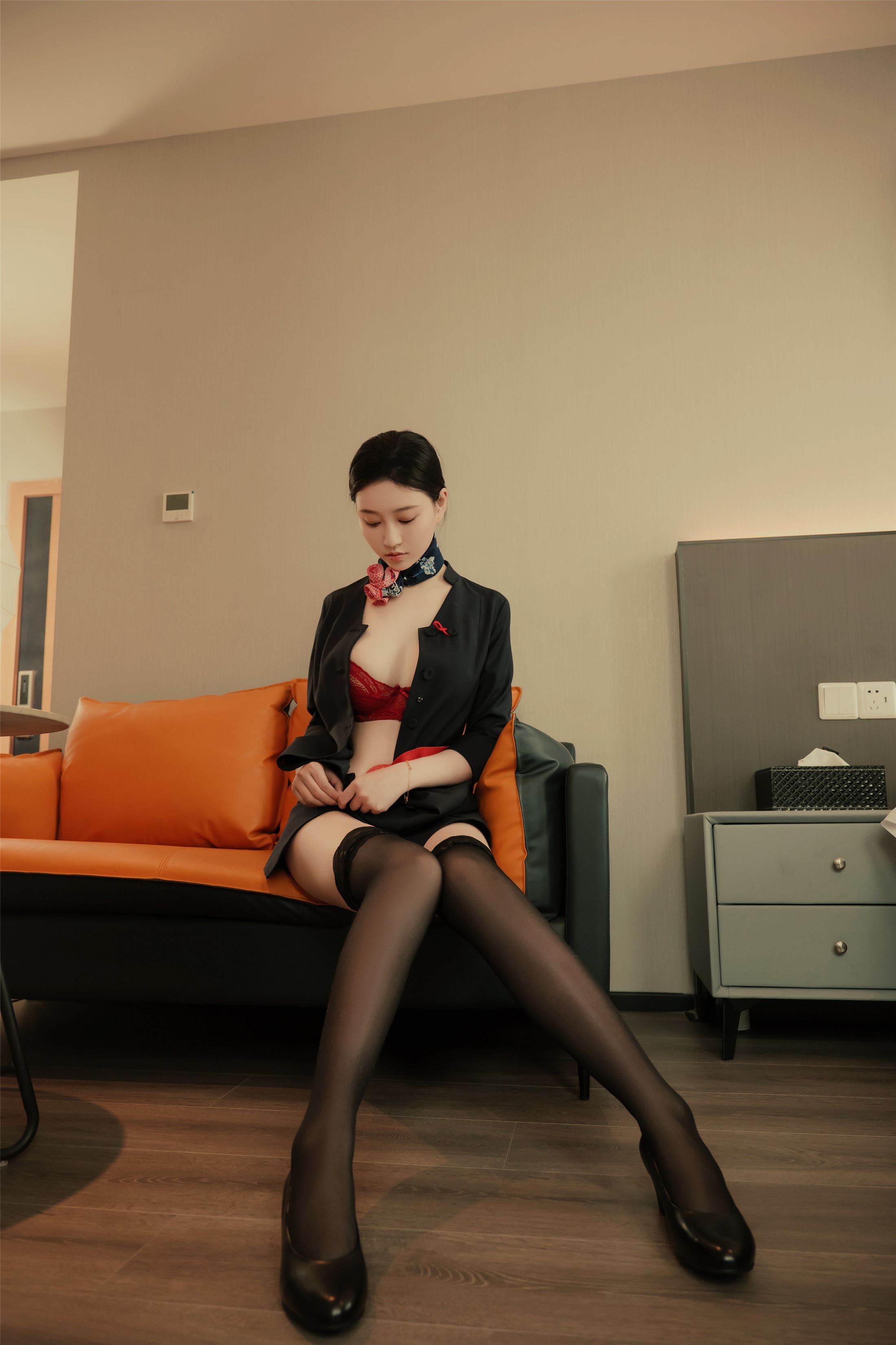 年年 – 空姐酒店篇