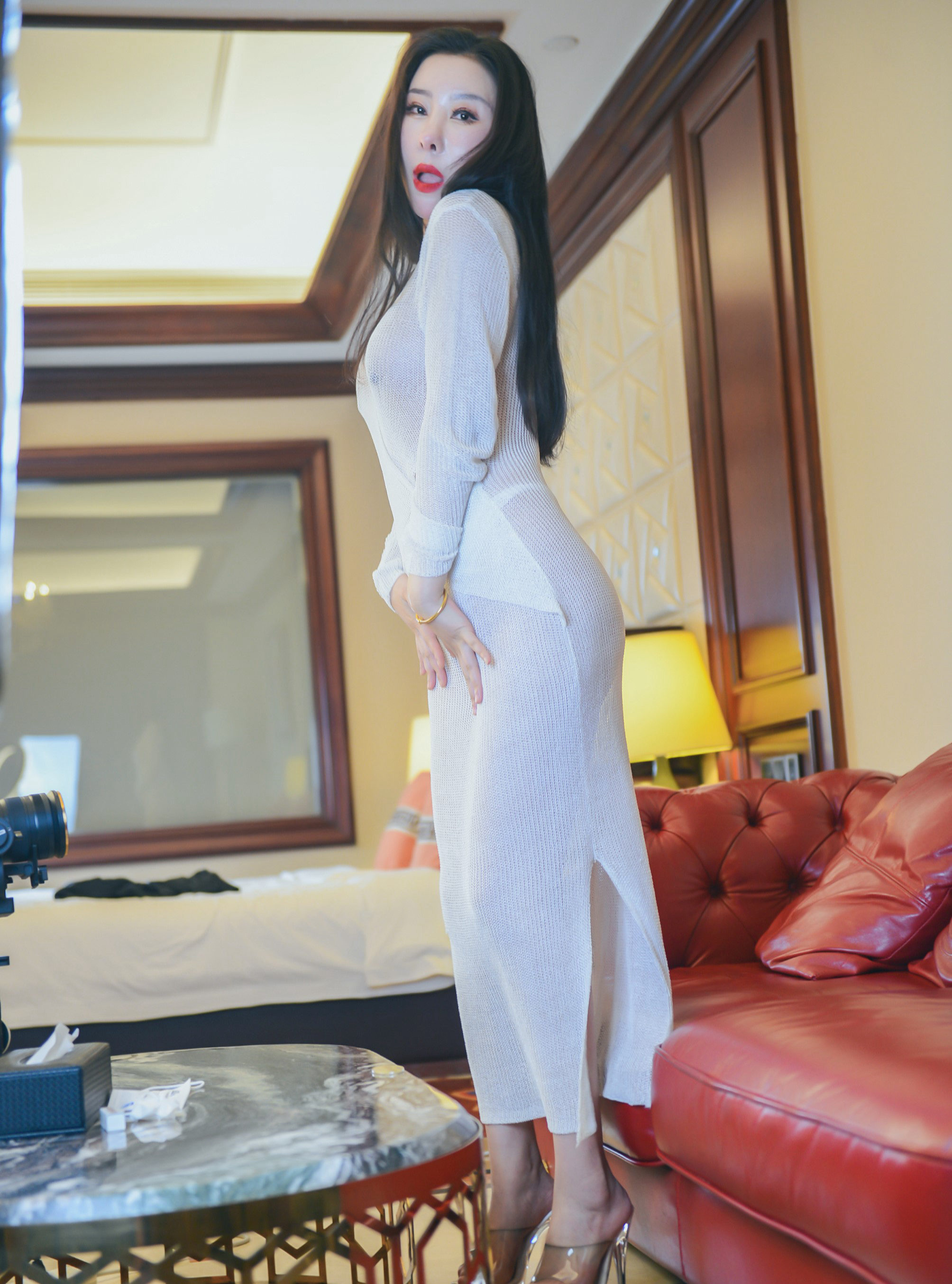 骚气十足白嫩迷人