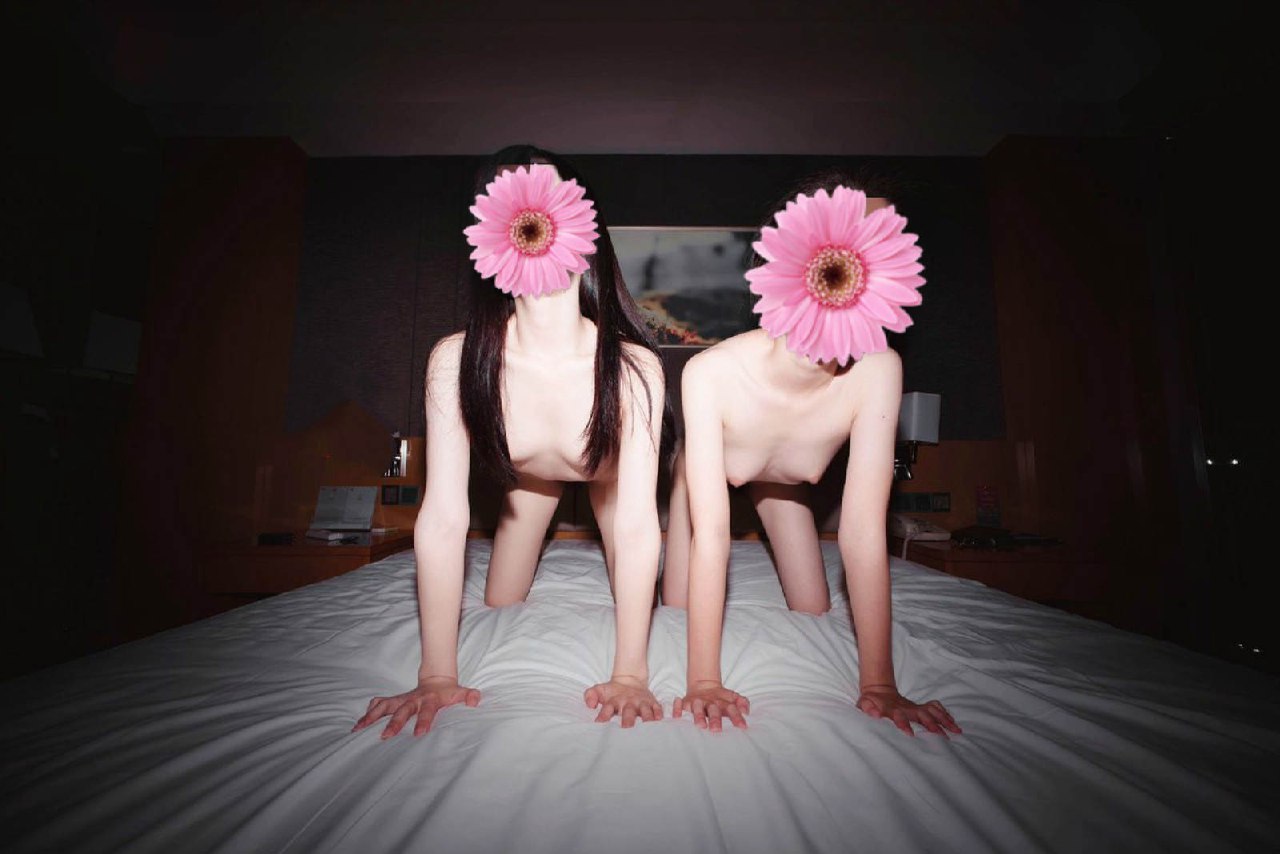 双飞两位骨感双胞胎解馋