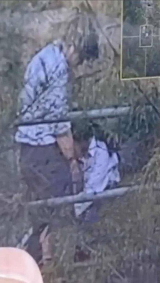 香港柴湾一处工地楼盘工人现场讲解学生情侣野战