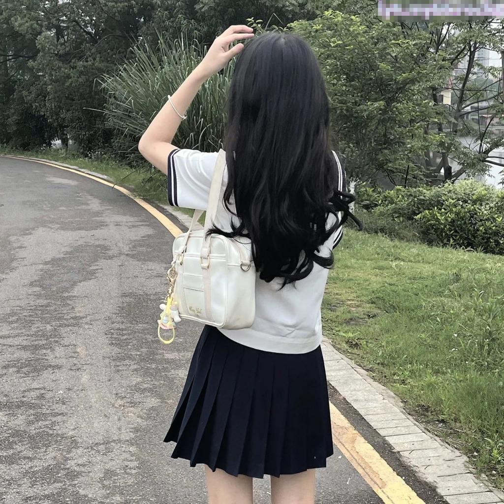 校服学妹 花季美少女 双马尾 校服 重点中学三重buff